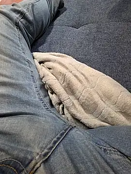 Snapshot of michindm chatting on 03-10-26, 06:40 michindm online show from 03-10-26, 06:40