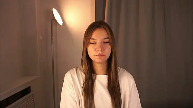 BrynnHolverson online show from 10-18-25, 04:41