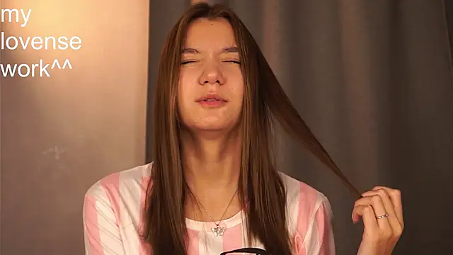 BrynnHolverson online show from 10-26-25, 07:09