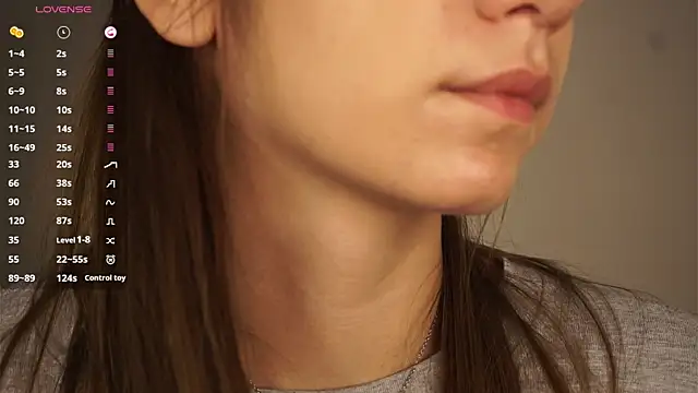 BrynnHolverson online show from 01-10-26, 07:37