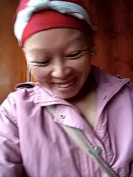 Snapshot of may-show chatting on 10-19-25, 02:23 may-show online show from 10-19-25, 02:23
