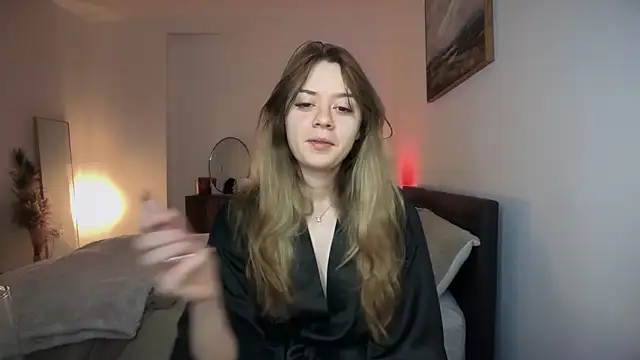 Snapshot of YasmineLace chatting on 02-15-26, 06:59 YasmineLace online show from 02-15-26, 06:59