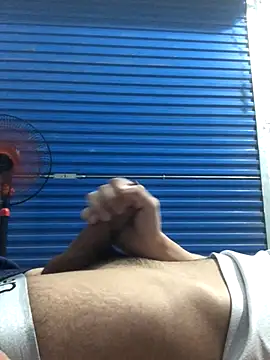 liamhn2k4 online show from 10-18-25, 02:29