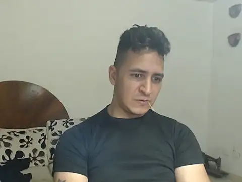 DarkTheKing online show from 11-04-25, 04:11