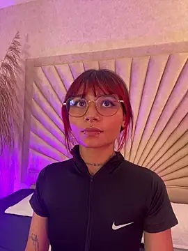 Emma duff online show from 03-22-26, 12:52