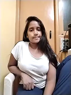 Snapshot of Beauty_maya chatting on 11-04-25, 04:17 Beauty maya online show from 11-04-25, 04:17