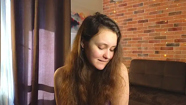 Snapshot of FoxFever chatting on 04-28-26, 05:01 FoxFever online show from 04-28-26, 05:01
