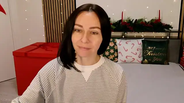 DitaNoir online show from 12-17-25, 06:52