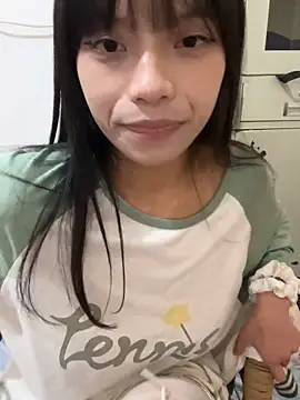 Snapshot of wanwan0418 chatting on 10-21-25, 01:56 wanwan0418 online show from 10-21-25, 01:56