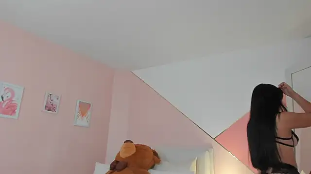 Snapshot of mia_canoo chatting on 10-31-25, 11:44 mia canoo online show from 10-31-25, 11:44