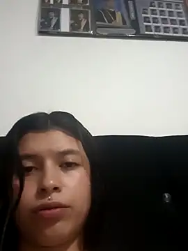 petite coral online show from 03-05-26, 05:36