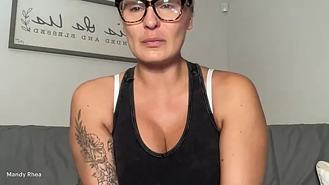 Mandyrheaa online show from 10-23-25, 10:52