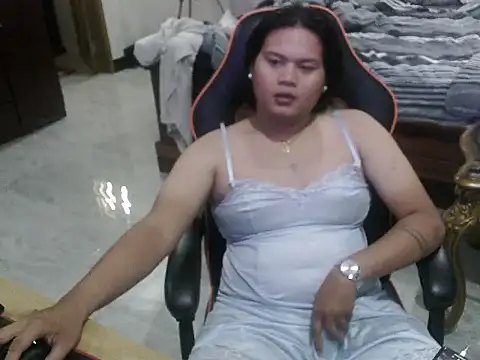 Zoe fenlon online show from 10-29-25, 03:42