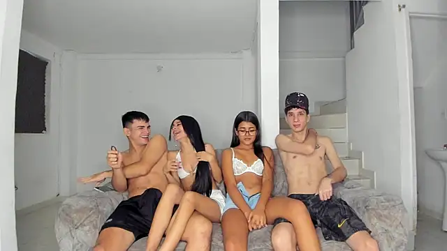 Snapshot of HottWett chatting on 10-16-25, 09:27 HottWett online show from 10-16-25, 09:27