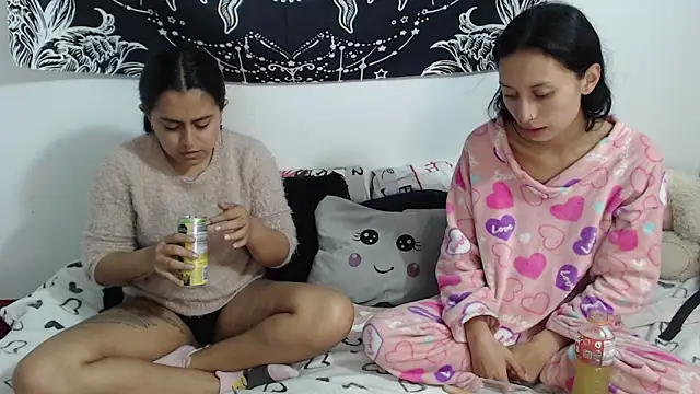 emily n abby online show from 04-08-26, 01:33