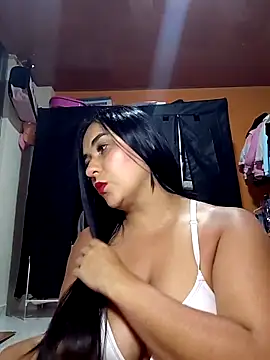 Kymberlaury online show from 04-26-26, 04:10