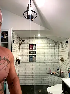 Snapshot of 1totangox chatting on 10-31-25, 10:33 1totangox online show from 10-31-25, 10:33