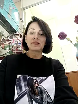 Luna 7777 online show from 10-28-25, 02:42