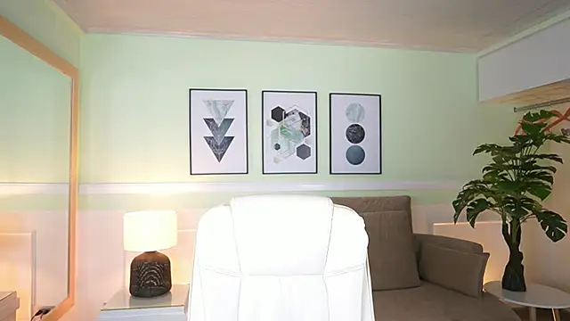 Snapshot of EmilyTurneer chatting on 02-12-26, 07:09 EmilyTurneer online show from 02-12-26, 07:09