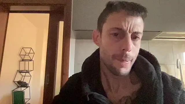 Snapshot of Drgghjkkk chatting on 02-25-26, 07:18 Drgghjkkk online show from 02-25-26, 07:18