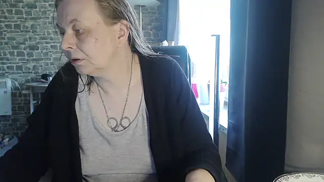 Diamond Bite online show from 10-30-25, 09:33