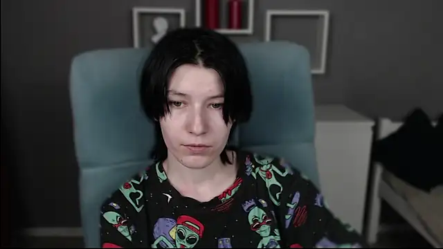 Snapshot of guitarandangell chatting on 07-01-26, 04:07 guitarandangell online show from 07-01-26, 04:07
