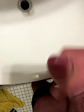 Snapshot of Ing-O2 chatting on 10-25-25, 06:21 Ing-O2 online show from 10-25-25, 06:21