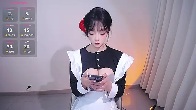 Snapshot of Kinadolly chatting on 05-10-26, 12:10 Kinadolly online show from 05-10-26, 12:10