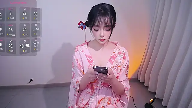 Snapshot of Kinadolly chatting on 05-12-26, 02:25 Kinadolly online show from 05-12-26, 02:25