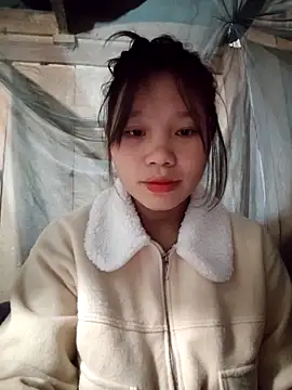 linh-miu99 online show from 02-19-26, 01:56