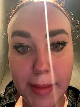 KiraSunshine online show from 11-14-25, 03:27