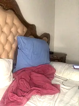 Hotcougar online show from 11-23-25, 11:59