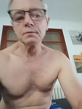 Snapshot of Sexyfab65 chatting on 07-10-26, 11:24 Sexyfab65 online show from 07-10-26, 11:24