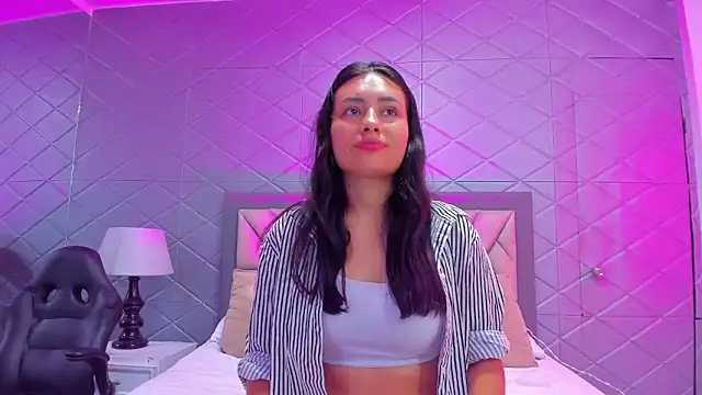 ViolettRouse online show from 12-19-25, 05:09