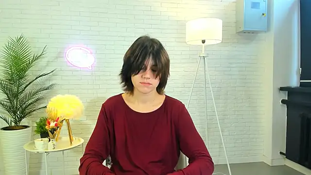 ShandaHenein online show from 10-21-25, 08:37