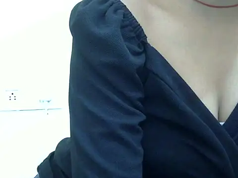 Snapshot of alexaroliluv chatting on 10-25-25, 05:37 alexaroliluv online show from 10-25-25, 05:37