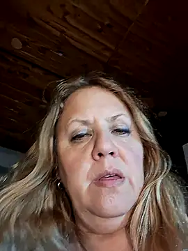 Snapshot of JennyInVegas chatting on 05-24-26, 06:07 JennyInVegas online show from 05-24-26, 06:07