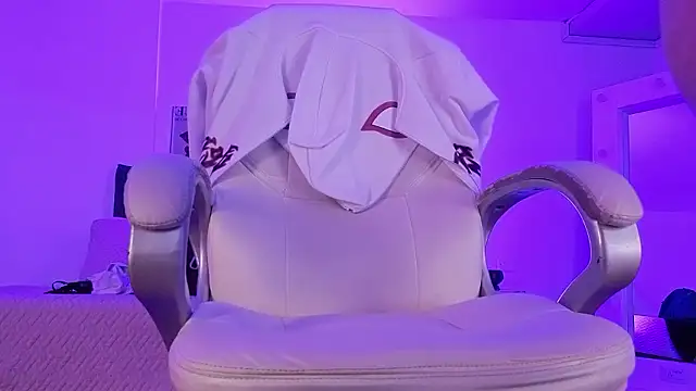 littlee red online show from 02-03-26, 02:53