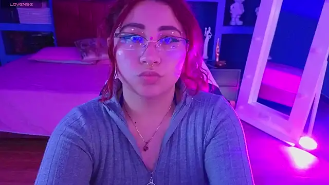 littlee red online show from 02-10-26, 09:08