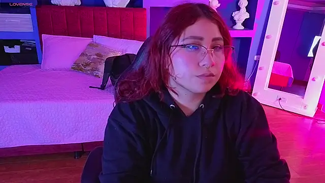 littlee red online show from 02-26-26, 07:46