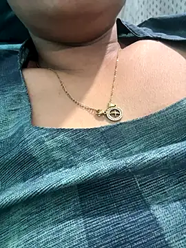 heenashai online show from 11-16-25, 09:59