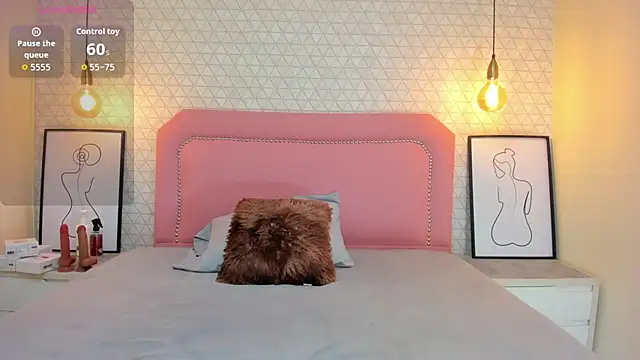 TAYLORMEYER1 online show from 10-28-25, 03:32