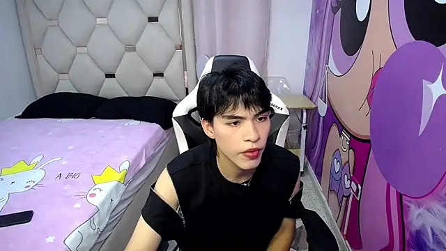 hyun jin  online show from 10-19-25, 07:25