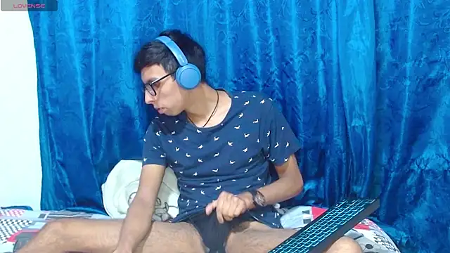 DavTwink3100 online show from 04-06-26, 01:36