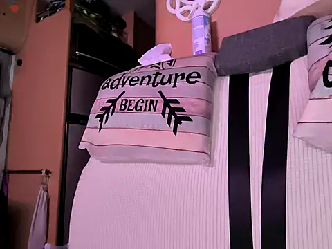 Vanovik20 online show from 10-31-25, 02:34