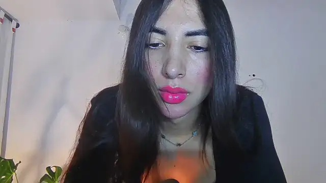 Snapshot of valeriahornier chatting on 07-08-26, 01:43 valeriahornier online show from 07-08-26, 01:43
