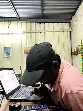 RNlov online show from 11-18-25, 01:04