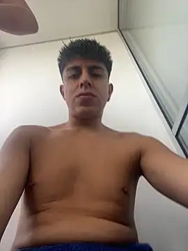 Snapshot of motomotoboy chatting on 03-01-26, 09:17 motomotoboy online show from 03-01-26, 09:17