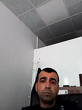 Bugattiveyron1 online show from 10-18-25, 11:44