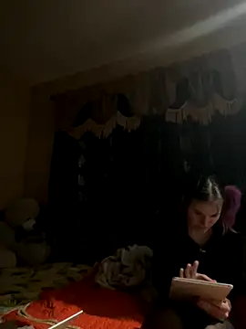 chocolatestrawberrydips online show from 12-04-25, 08:56